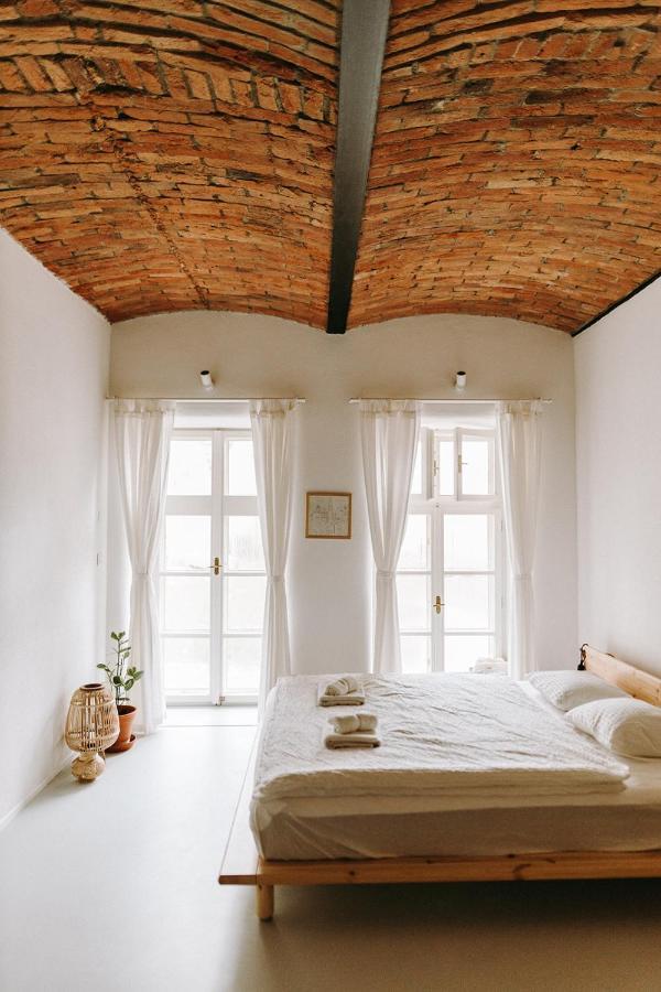 Apartmany Starak V Historickem Centru Znojma Znojmo Luaran gambar